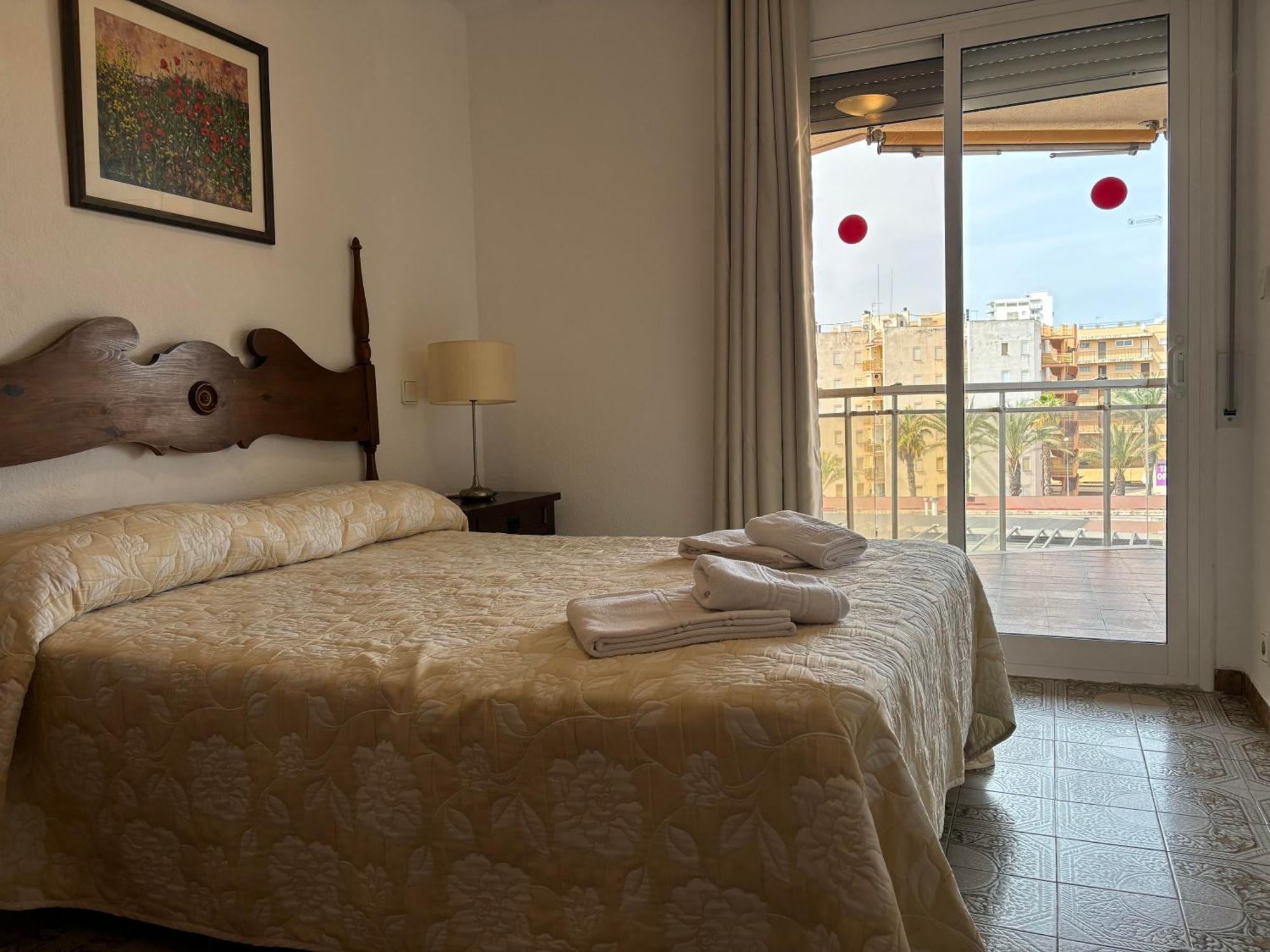 El Pinar Fuente Luminosa Apartment Салоу Екстериор снимка