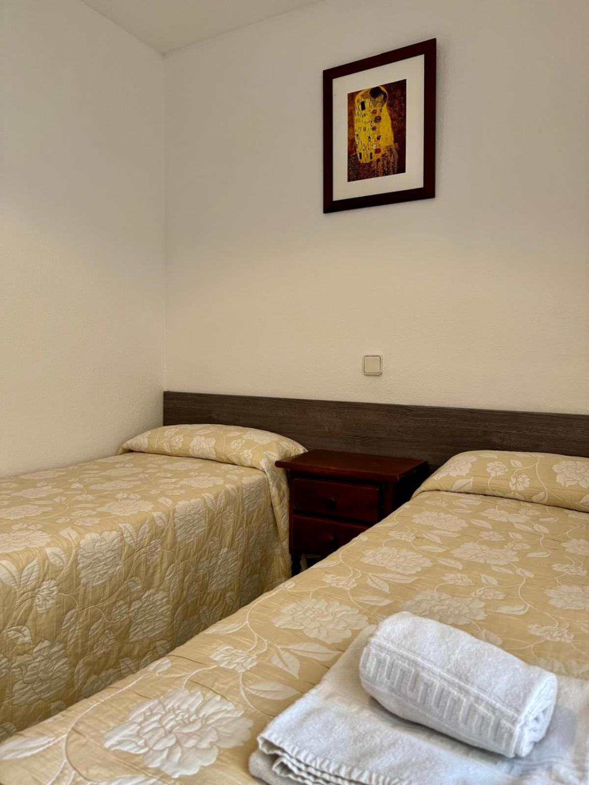 El Pinar Fuente Luminosa Apartment Салоу Екстериор снимка