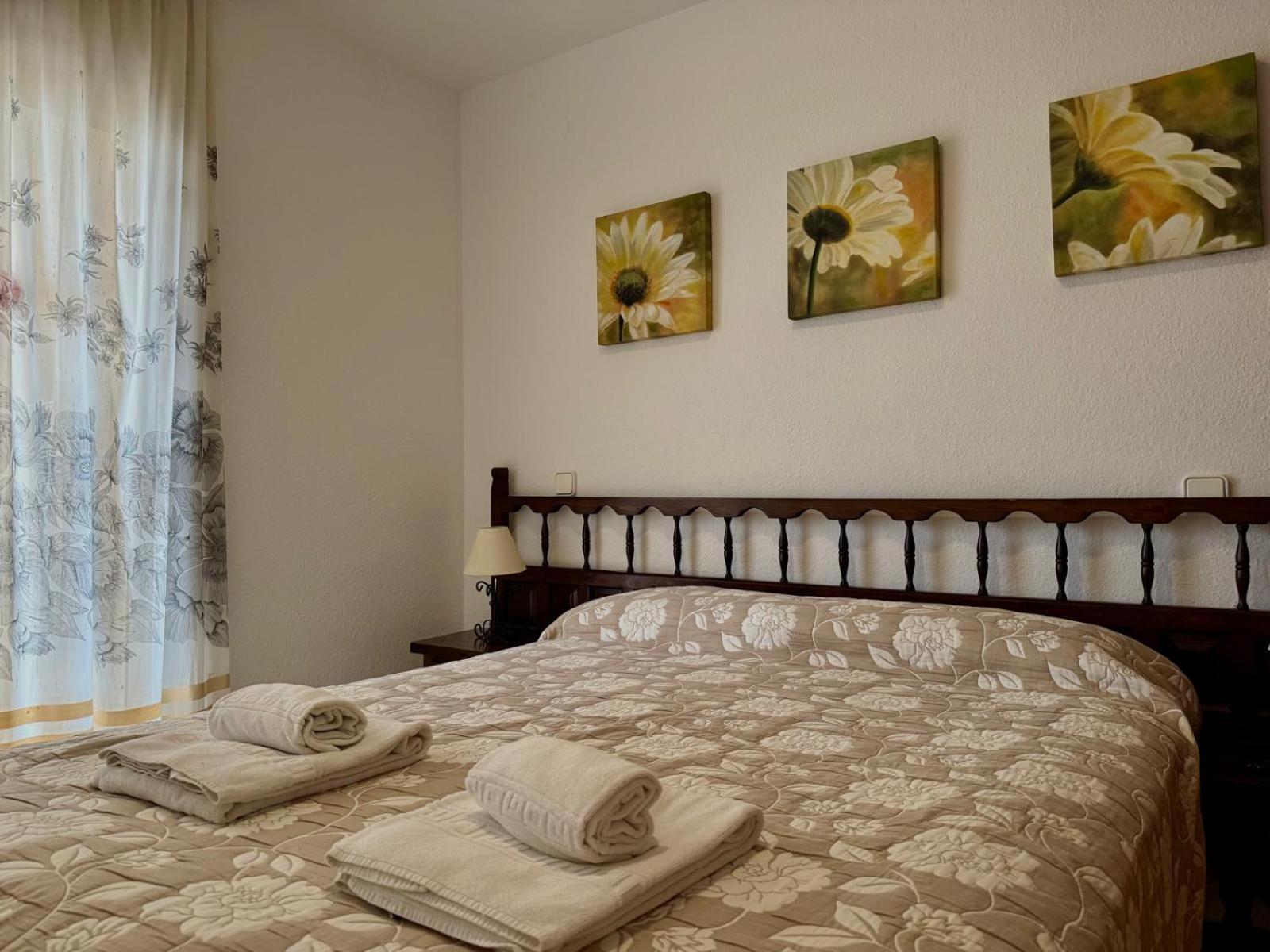 El Pinar Fuente Luminosa Apartment Салоу Екстериор снимка